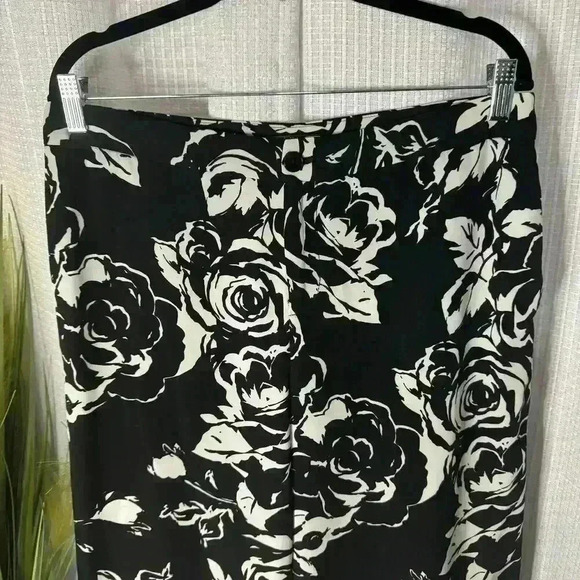 Lauren Ralph Lauren Womens 10 Black/White Floral Wide Leg Dressy High Rise Pants - Picture 2 of 12